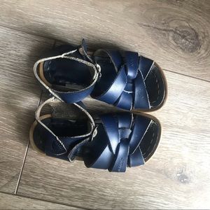 Navy Saltwater sandals. Toddler size 7